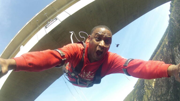 Bloukrans-Bungy-jump-Garden-Route-South-Africa-6