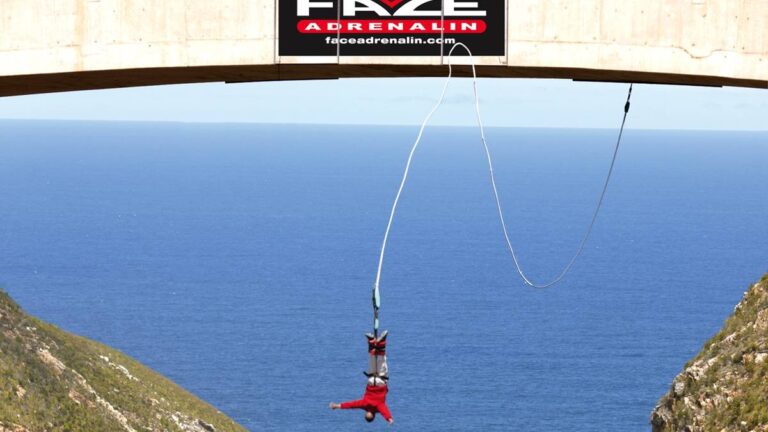 Bloukrans-Bungy-jump-Garden-Route-South-Africa-7